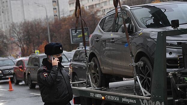 В Москве эвакуатор украл Land Cruiser и попал на видео