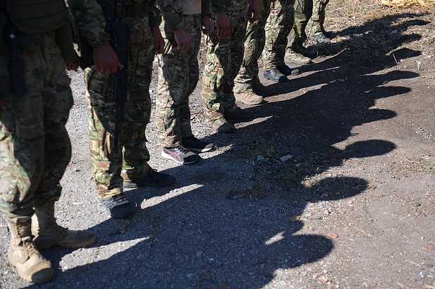 «Приехали домой, но и тут война». Ветераны СВО решили выйти на массовый пикет из-за арестованного жилья1