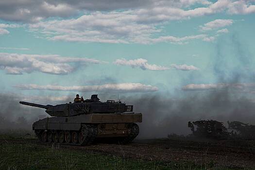 Российские военные впервые столкнулись с танком Leopard в Курской области. Немецкую боевую машину уничтожили