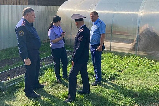 Трех человек убили и двух ранили в поселке под Вологдой