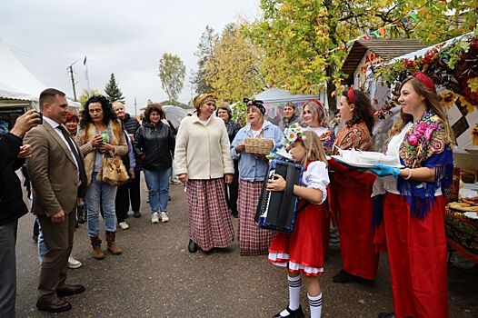 Трехметровым рыбным пирогом угостили нижегородцев на гастрофестивале