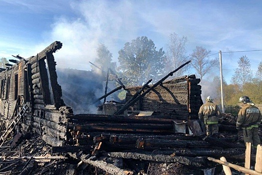 Три человека погибли при пожаре в Тверской области