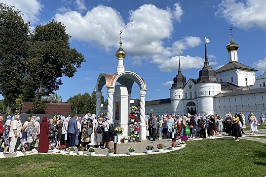 Тысячи паломников отметили 710-летие явления Толгской иконы Божией Матери