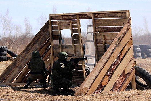 В Амурской области контрольные стрельбы из штатного оружия выполнили военнослужащие Восточного военного округа