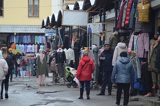 В Челябинске снесут незаконную сельхозярмарку, где продукты продавали без документов