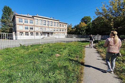 В Челябинске возобновили занятия в школе, где ученик напал на одноклассников