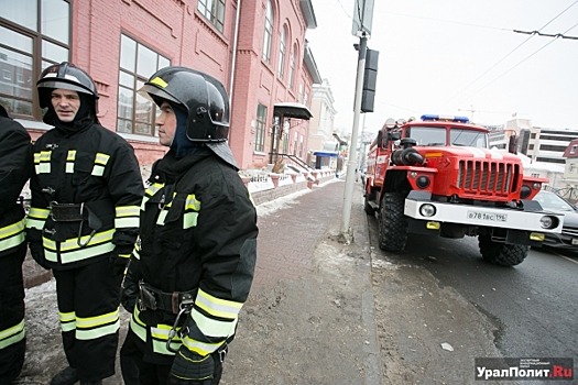 В Екатеринбурге эвакуировали 34 человека из вспыхнувшего общежития