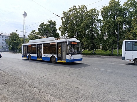 В Самаре ограничили движение троллейбусов на проспекте Кирова