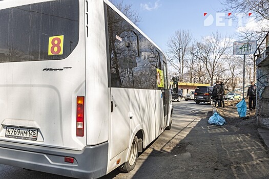 Большегрузы вытесняют автобусы с опасной остановки во Владивостоке