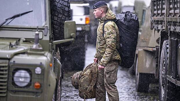 Британия приведет в готовность тысячи военных для отправки на границу России