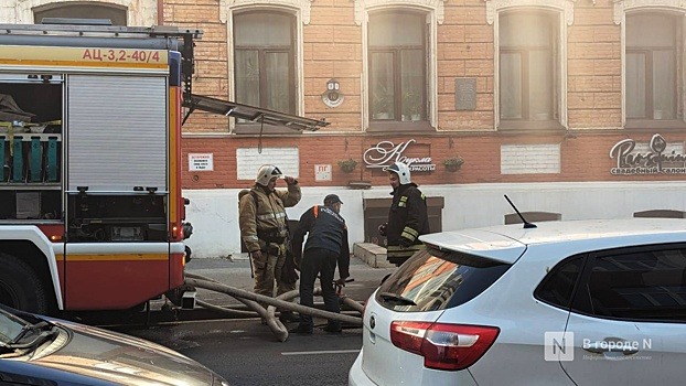 Прокуратура контролирует выяснение причин пожара в баре в Нижнем Новгороде