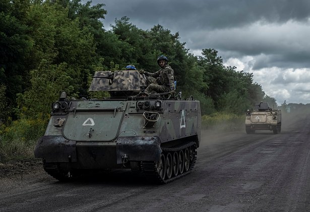 В Курской области образовалась «дорога смерти» из подбитой украинской техники. Она растянулась на десятки километров1