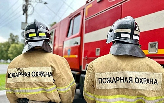 В Рязани 10 человек тушили пожар в квартире на улице Гоголя