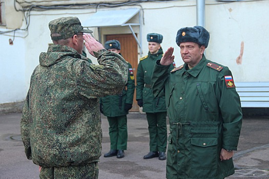 Военнослужащие по призыву продолжают убывать в места прохождения службы из Военного комиссариата Ленинградской области