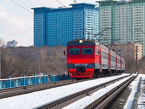 Два поезда задерживаются на МЖД из-за непогоды