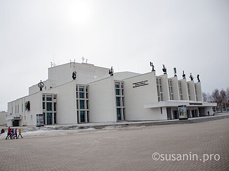 Итоги дня: возобновление работы театра оперы и балета в Ижевске и спасение упавшей в реку автомобилистки