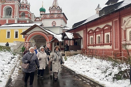 На экскурсию в Звенигород съездили общественные советники района Савелки