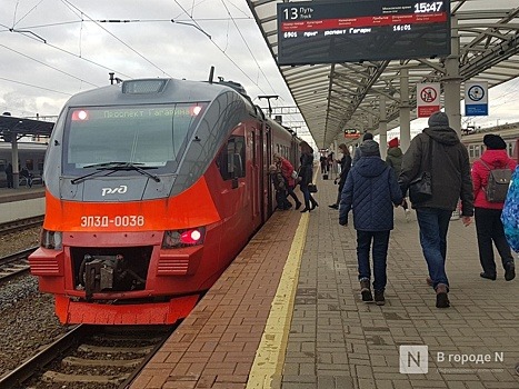 На перегоне в Нижегородской области до трех часов задерживаются шесть поездов