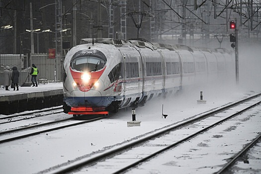 Между Москвой и Петербургом запустят дополнительные поезда на Новый год и Рождество