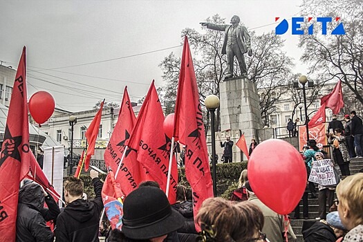 Памятник Ленину осквернили во Владивостоке в годовщину Октябрьской революции