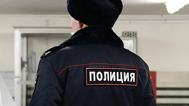 В Петербурге пьяный мужчина молотком избил родственника