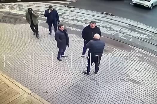 Депутат избил предпринимателя в центре города