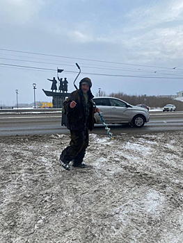 Рыбак стал пленником льда посреди Томи в Новокузнецке