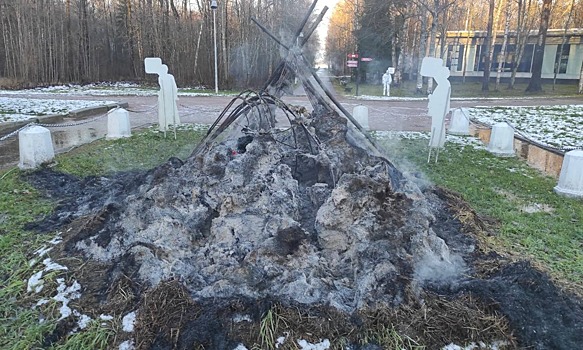 "Шалаш Ленина" сгорел в Ленинградской области