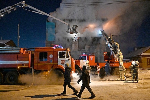 В Барнауле на пожаре погибли четыре человека