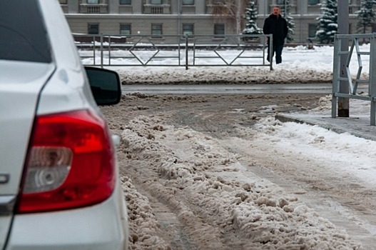 В Екатеринбурге ожидается оттепель и сильный ветер: спасатели рассказали, как пережить непогоду