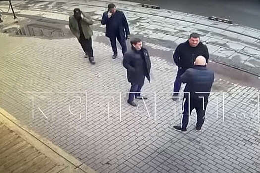 В Нижнем Новгороде депутат избил бизнесмена палкой, а тот переехал его на авто