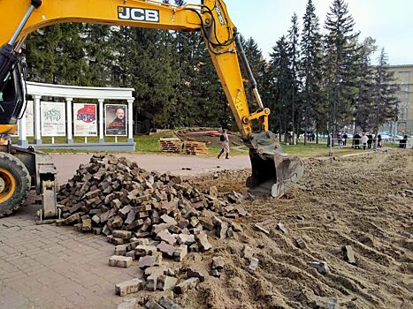 В Новосибирске завершено благоустройство территории возле дома Ленина