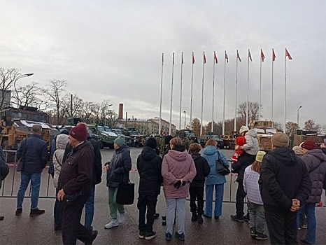 В Петербург из зоны СВО привезли трофейную технику: когда откроется выставка