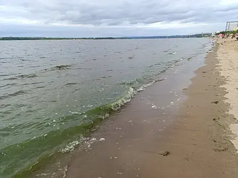 В Волге около бани на понтонах нашли мертвого мужчину