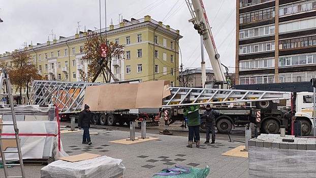 В Вологде приступили к установке стелы «Город трудовой доблести»