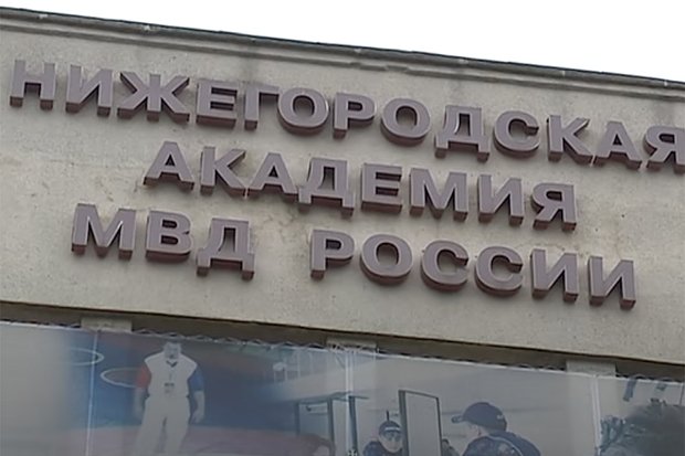 «Думают, что нас уже всех похоронили». В России беспилотник влетел в здание академии МВД1