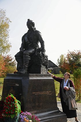 «Ему молились, молимся и будем молиться» Полузаброшенное село стало центром притяжения. Кто изменил его жизнь?5