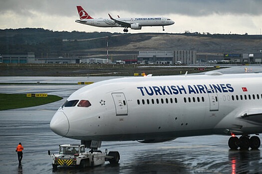 Летевший из Стамбула в Казань самолет Turkish Airlines сел в Самаре из-за погоды