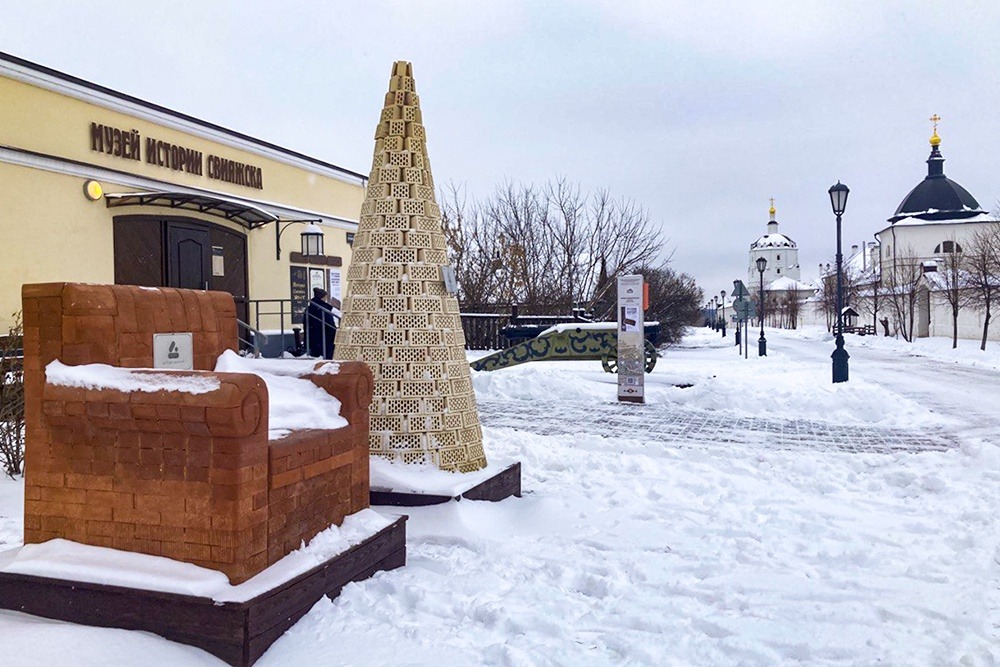 От Волги до Северного полюса: где находятся самые необычные елки в России4