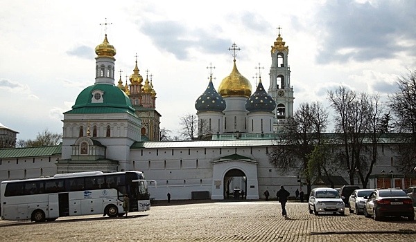 В Троице-Сергиевой лавре нашли надгробие XV века