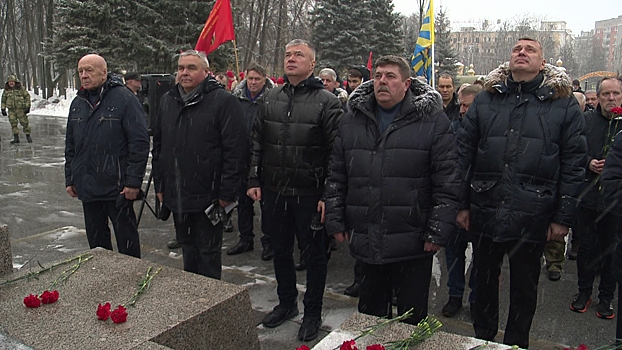 В Нижнем Новгороде прошел траурный митинг в честь 45‑й годовщины ввода советских войск в Афганистан