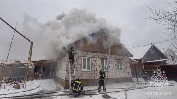 В Пензе в Цыганском Поселке случился сильный пожар