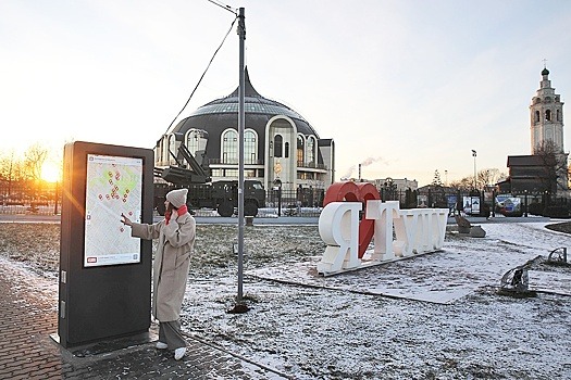 В Туле появилось новое современное табло в виде информационного киоска