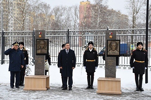 В Твери открыли мемориальные стелы суворовцам - Героям России