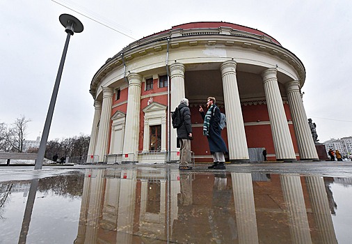 Апрельская погода пришла в Москву после Нового года. Когда ждать снега