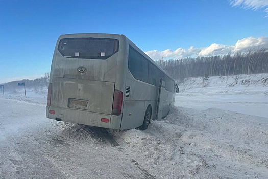 Автобус с пассажирами Кемерово – Новосибирск вылетел с трассы