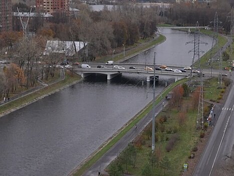 Два участка набережной Сходненского канала благоустроили в Москве