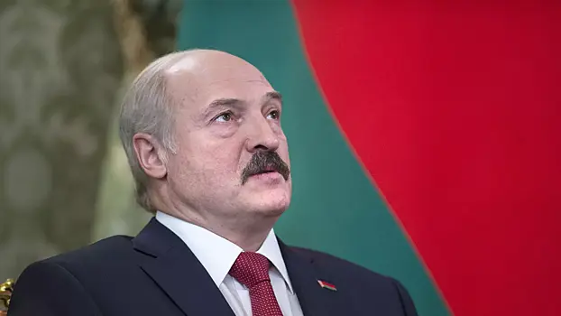 Лукашенко: у границ Белоруссии собрались «вооруженные банды захватчиков»