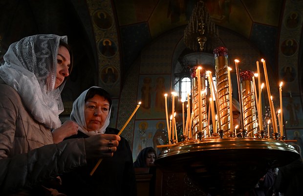 «Мне сложно описать, что я чувствую» Сын священника — о женщинах в церкви, силе колокольного звона и умирающих традициях5