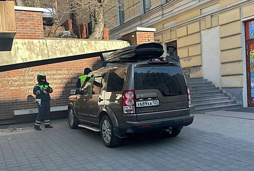 Мужчина угнал внедорожник и попытался заехать в храм во Владивостоке